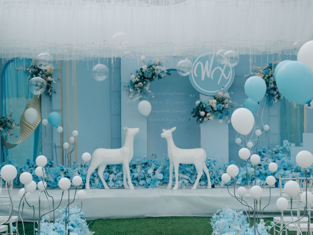 跟天空很配的淡蓝色婚礼《仅需9800》包两大金刚