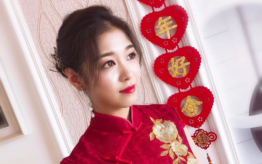 中式旗袍答谢化妆加头发造型