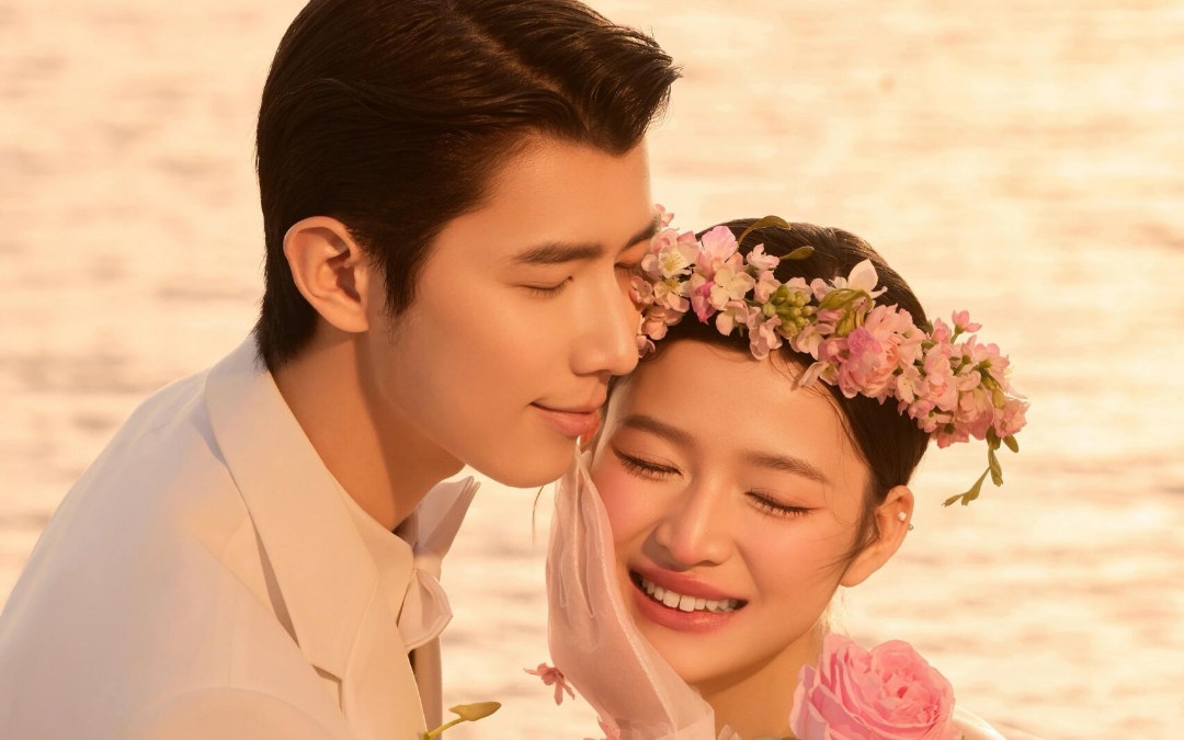 夕陽(yáng)粉紗#夕陽(yáng)婚紗照[話題]