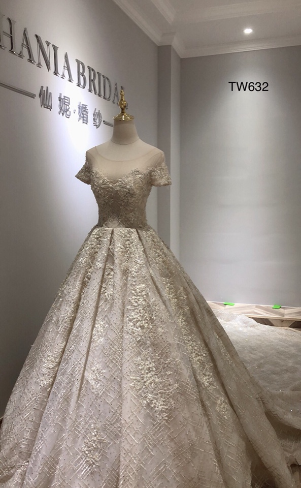 Shania  bridal仙妮.婚纱