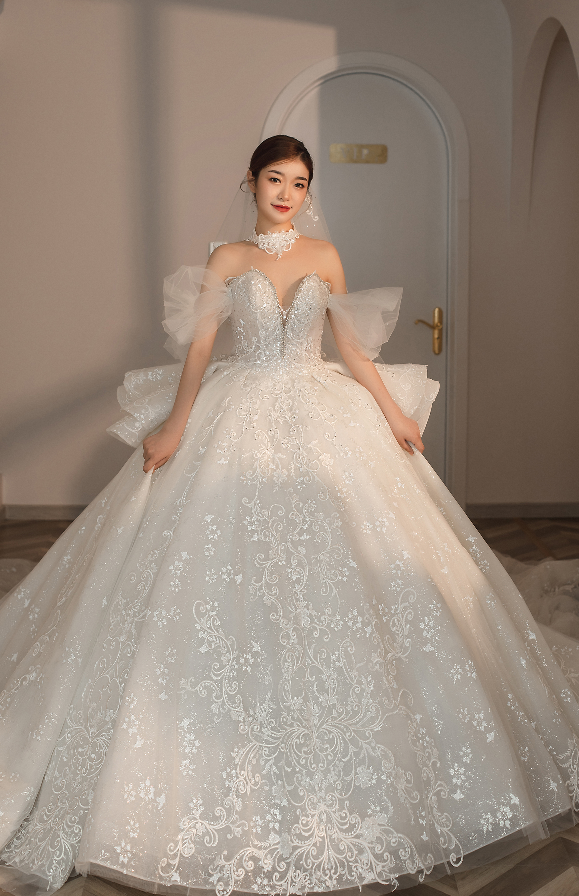 【艾谱莉婚纱】重工拖尾主纱