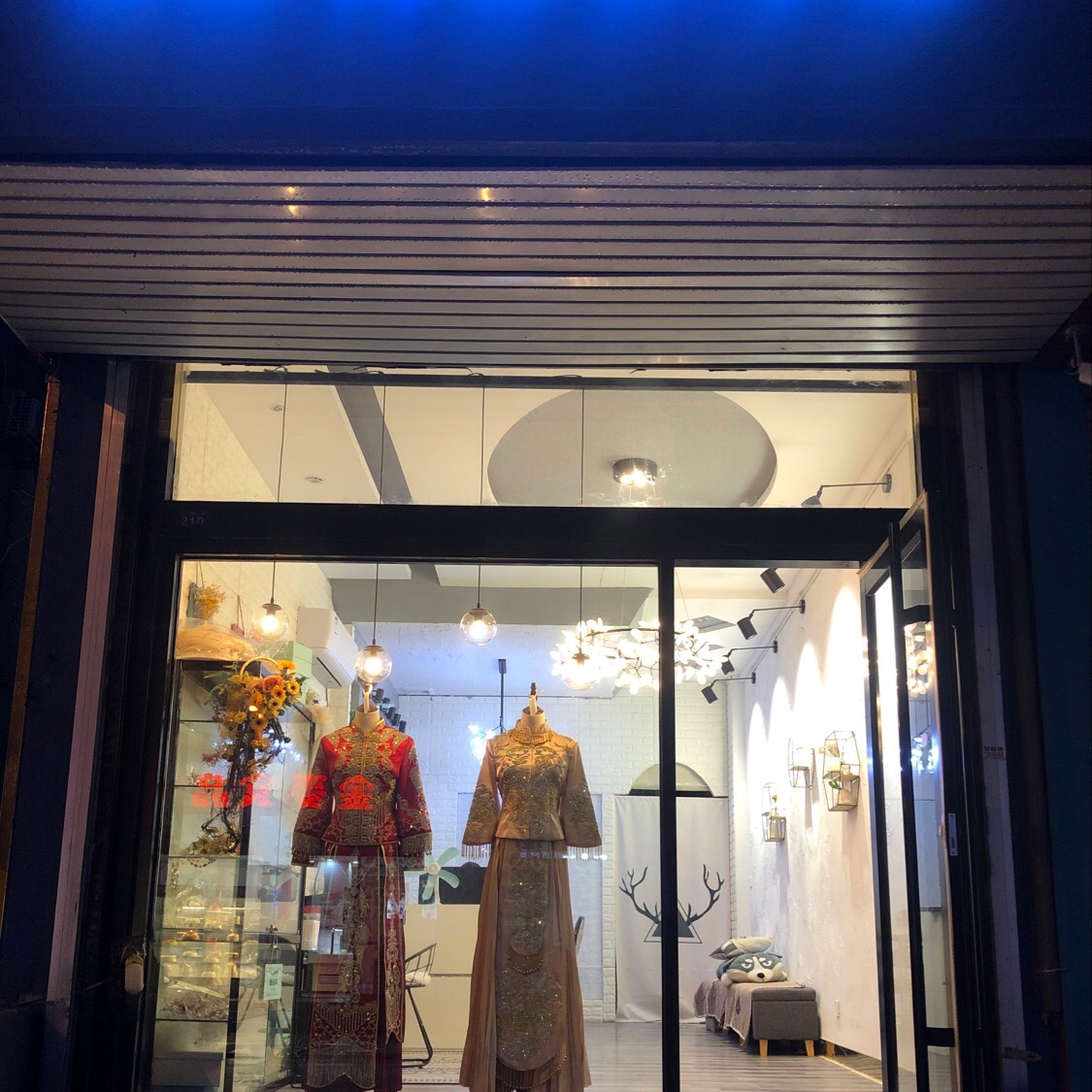寇寇婚纱礼服店