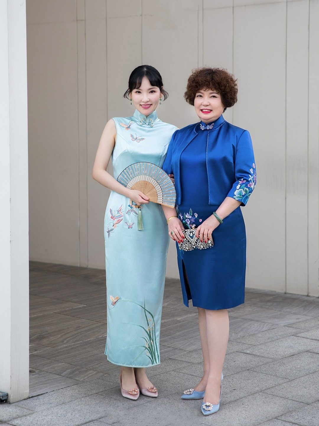 【真丝绣花旗袍】新娘礼服+妈妈礼服（量身定制旗）