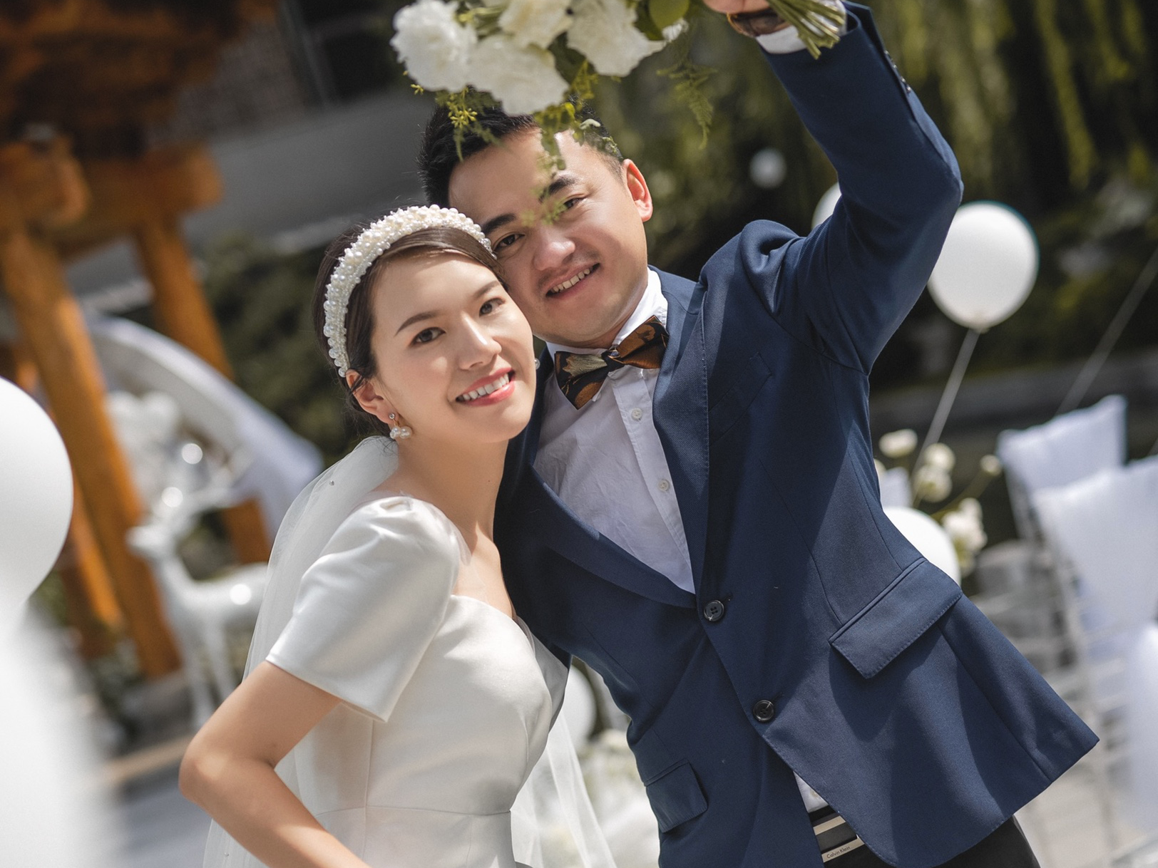 新娘全天跟妆  包含妈妈妈妆伴娘装