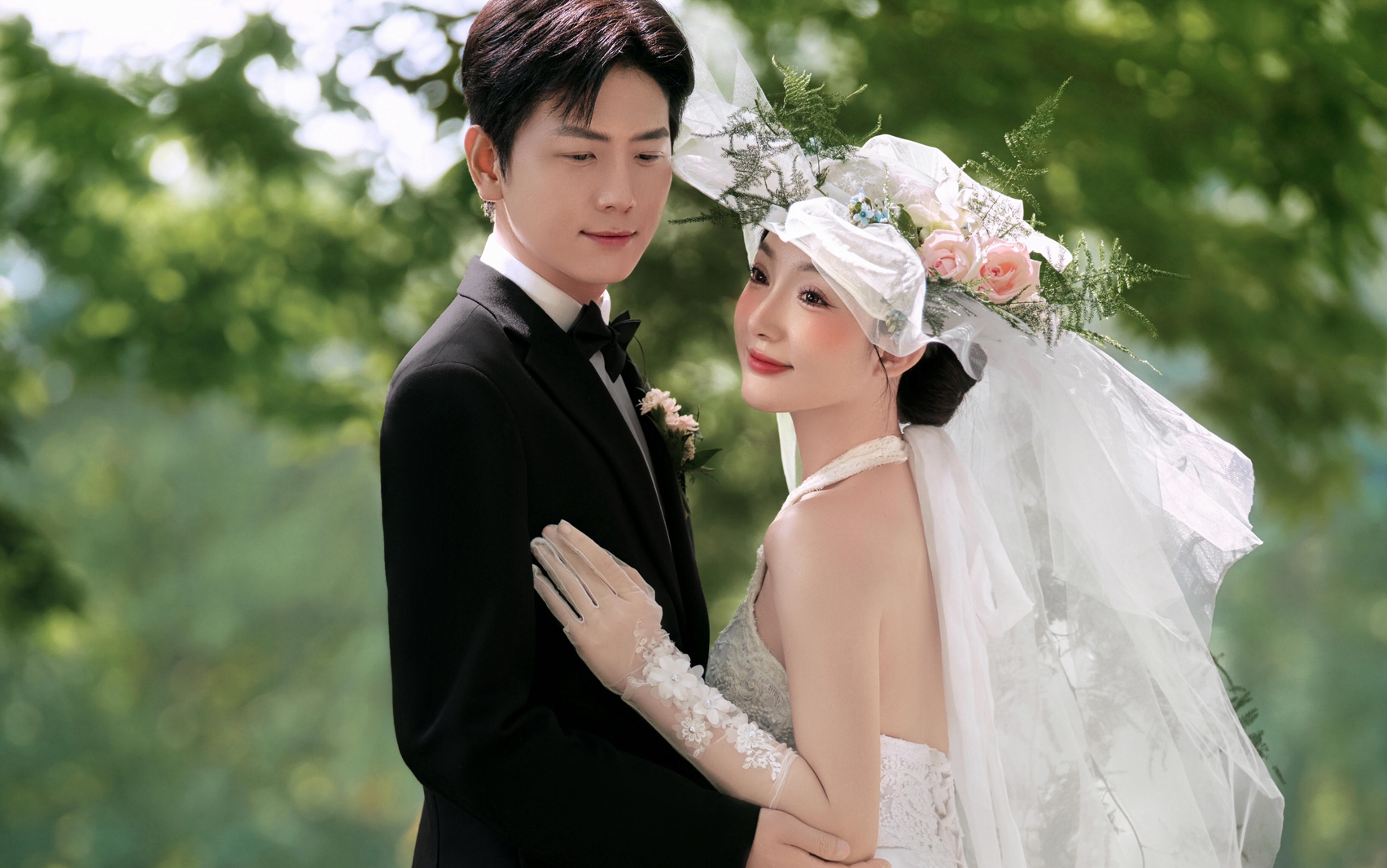 自帶浪漫氛圍感的輕法式森系婚紗照