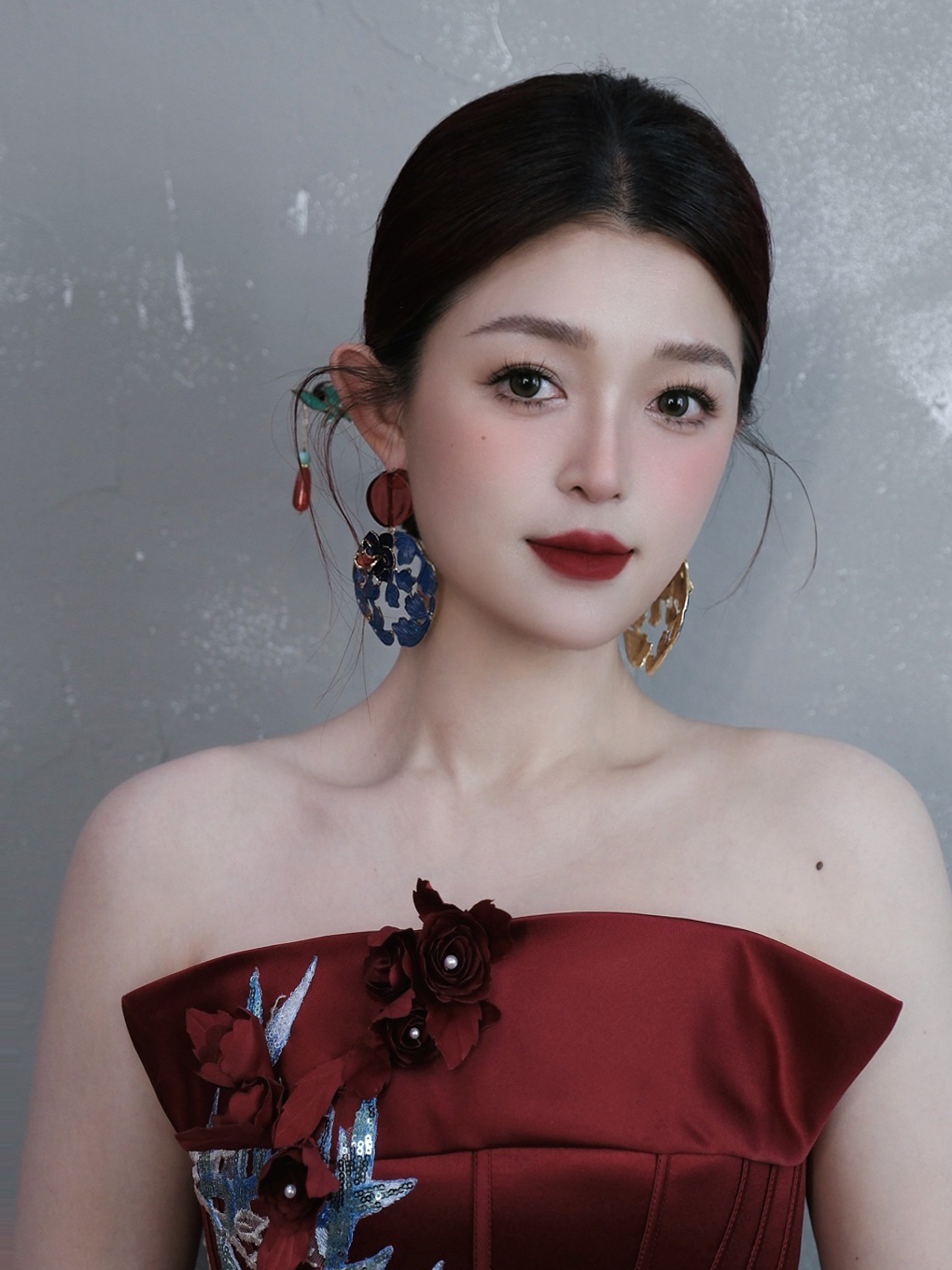 好一副国泰民安的模样