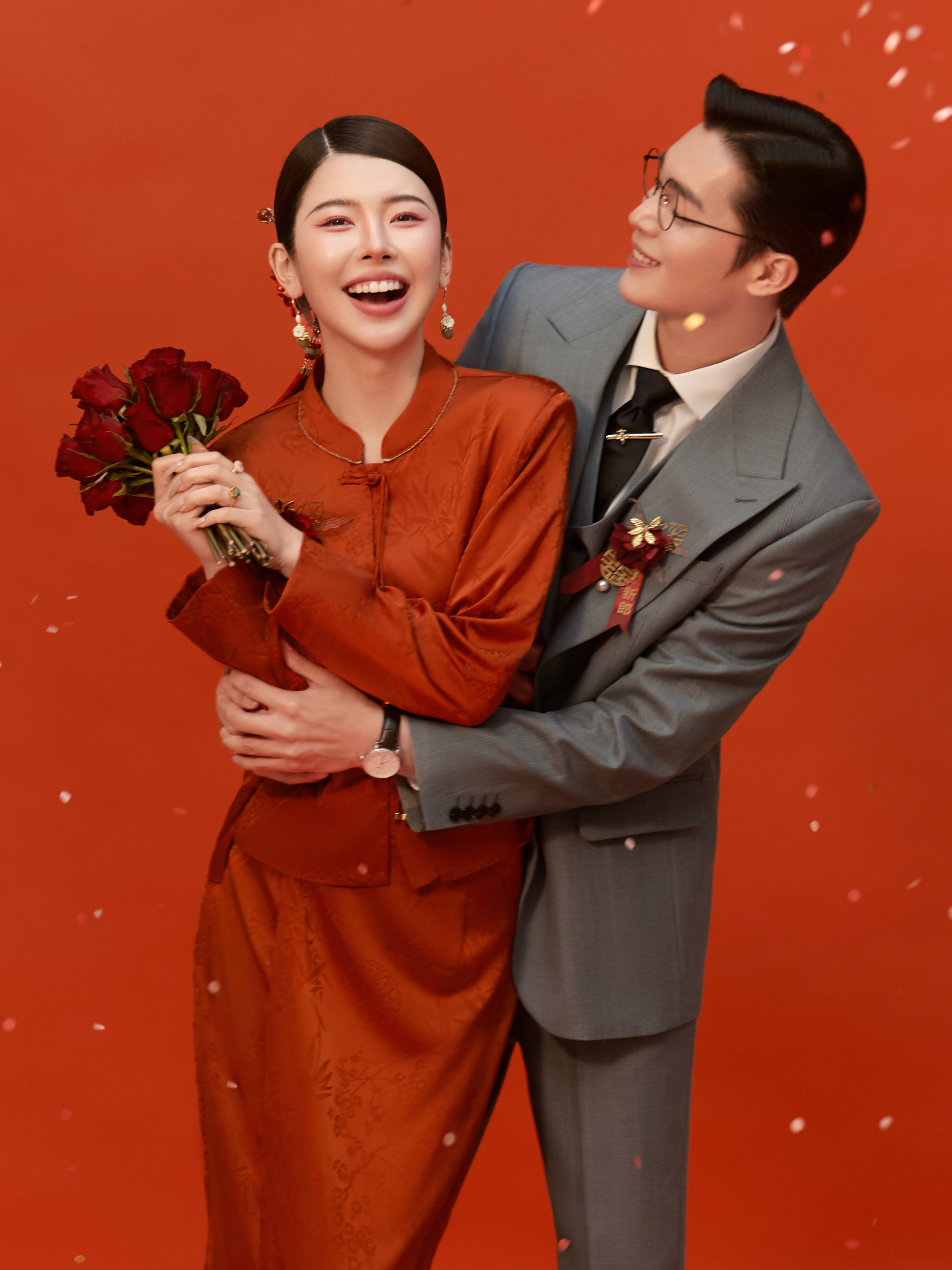 【網(wǎng)紅熱推】風(fēng)格大師掌鏡+專屬婚紗照