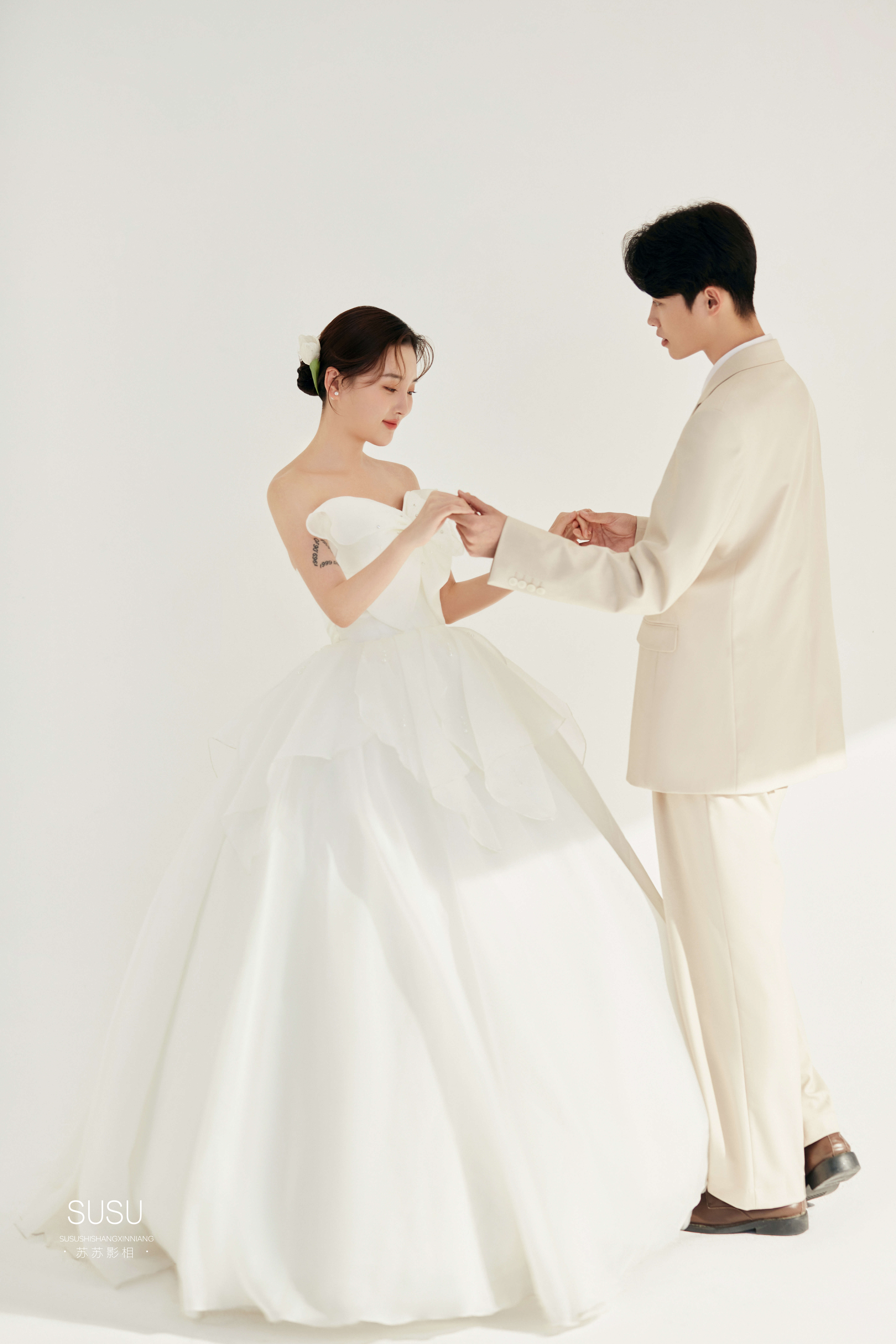 朋友圈都在疯狂夸赞好看的韩式光影婚纱照