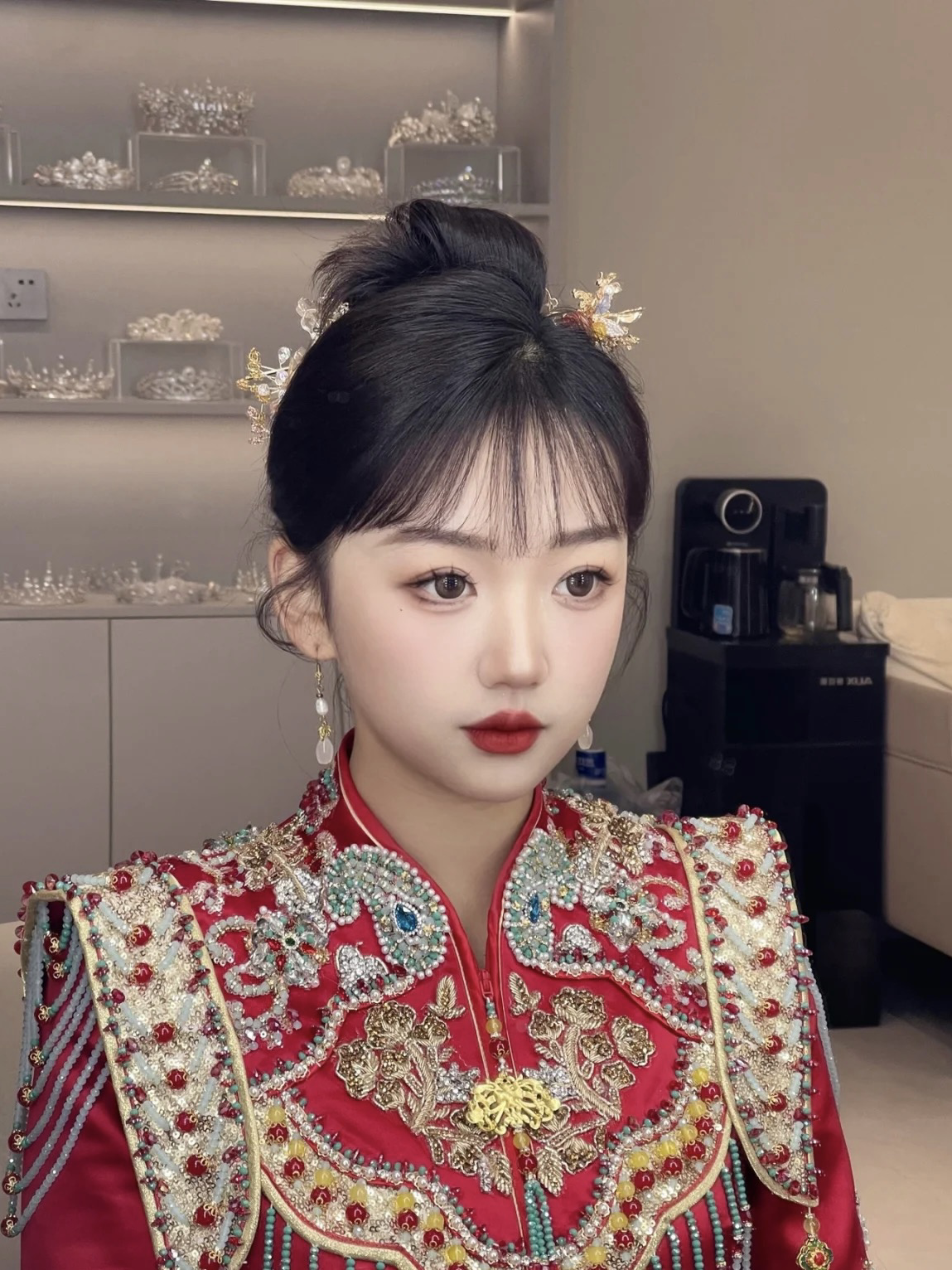 秀禾出门造型简约大气