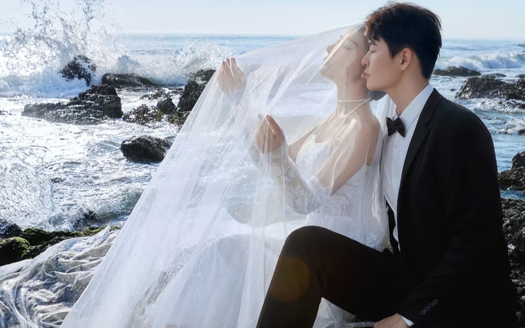 美到窒息的海景婚纱照