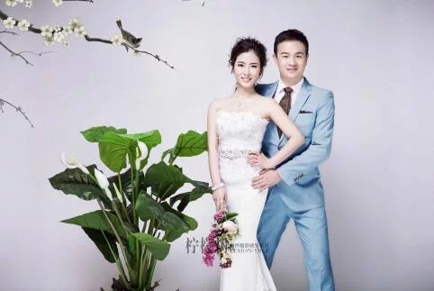 西安柠檬树婚纱摄影_西安婚纱摄影店排行榜