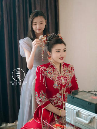 中式新娘跟妆客照