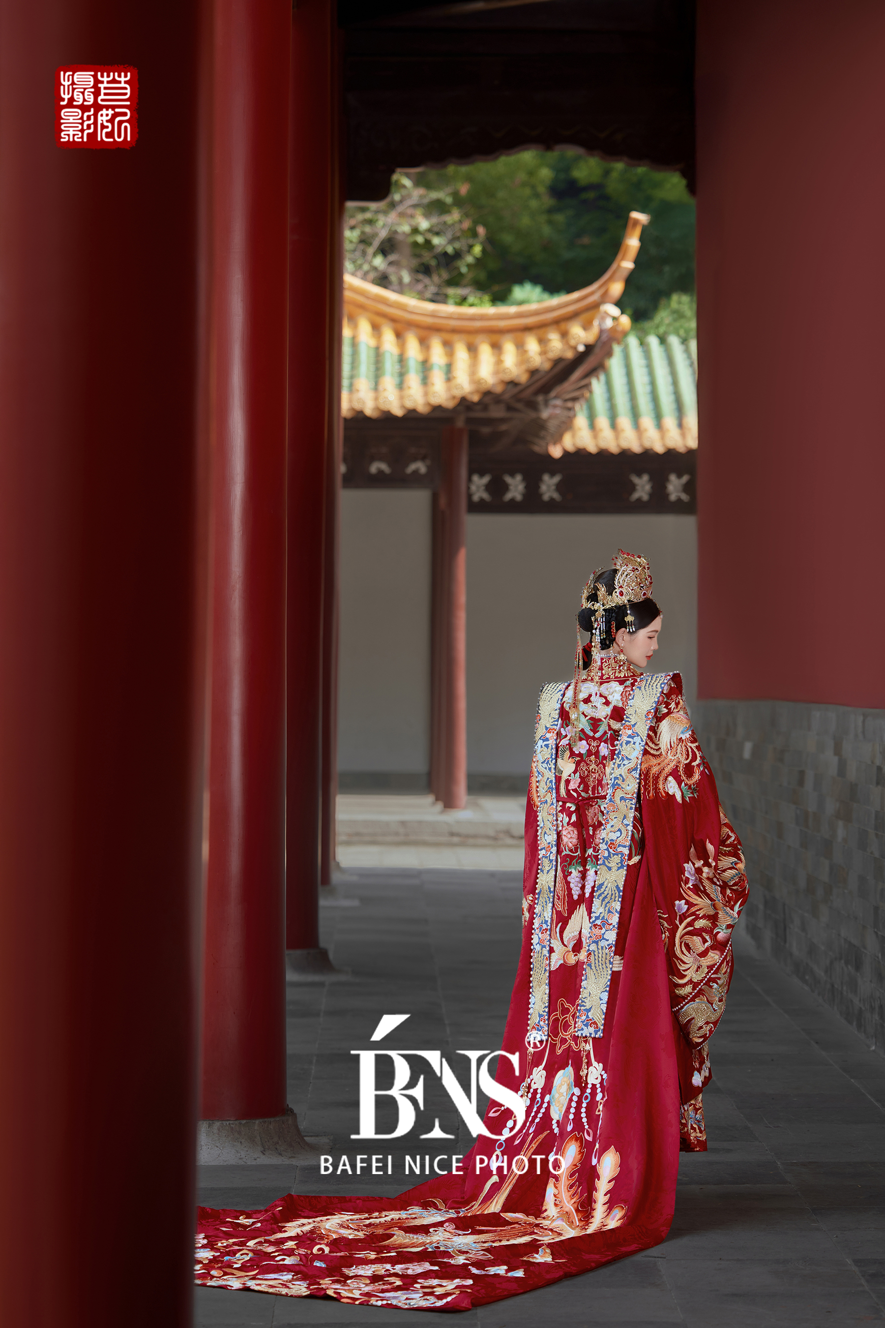 國風(fēng)漢服|十里紅妝，鳳冠霞帔