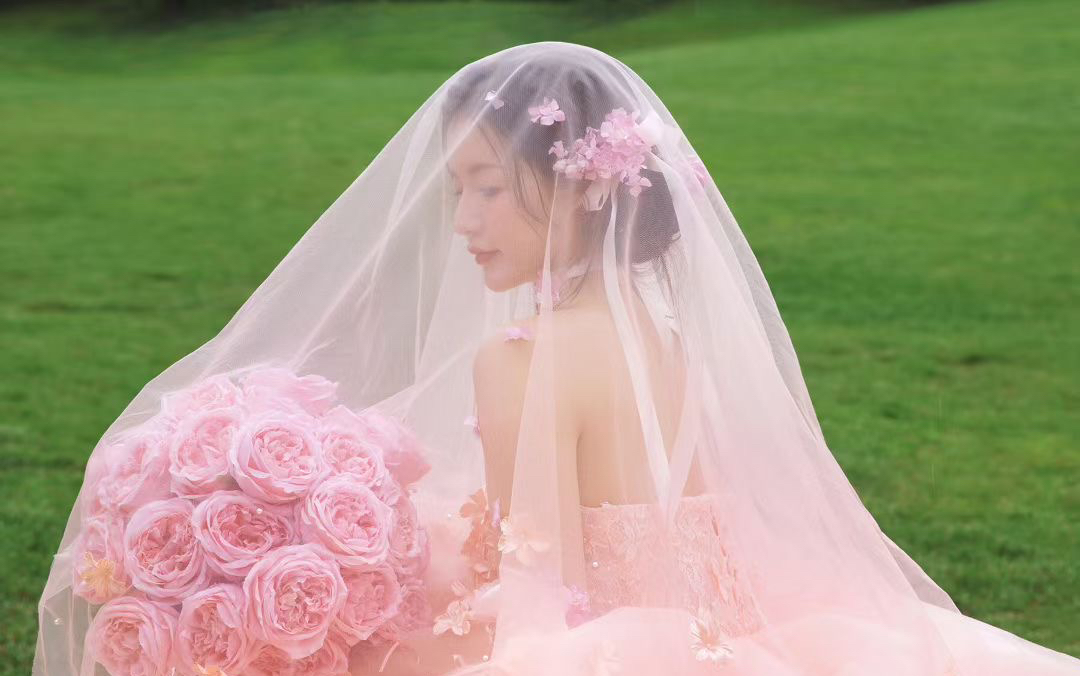 草坪婚纱照