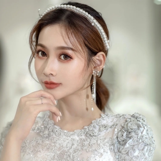 简约款新娘，给你一个难忘婚礼
