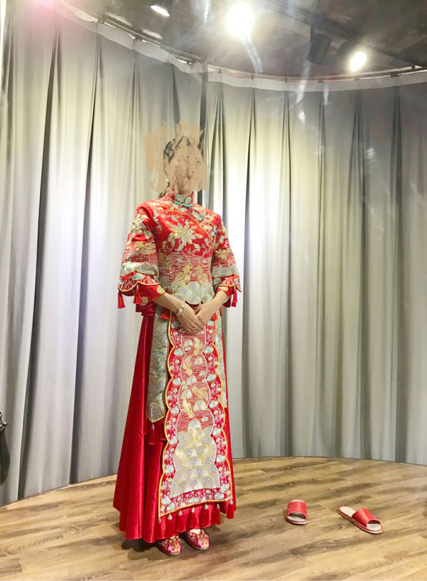 婚纱嫁衣馆_公主嫁衣婚纱礼服馆(2)