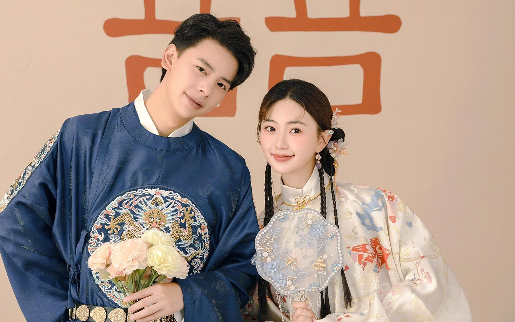 年轻感中式俏皮婚纱照