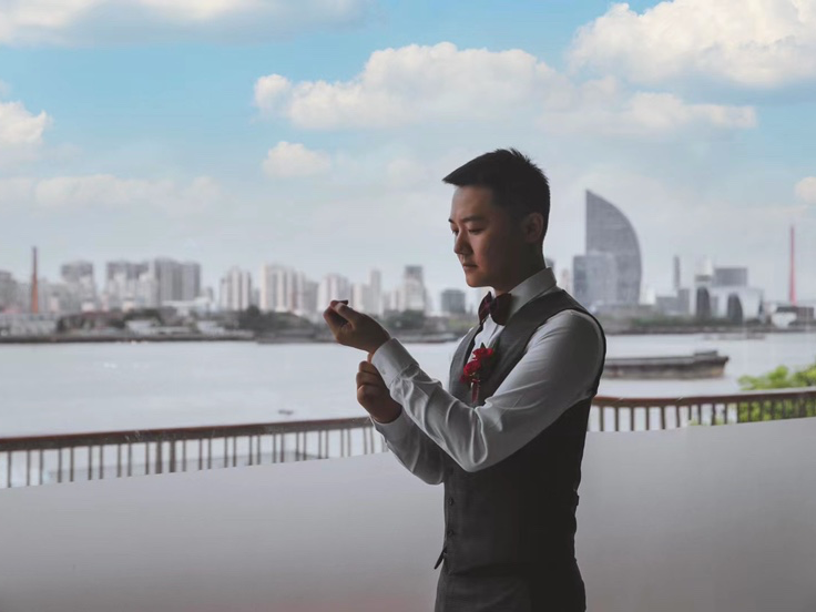 资深专业跟妆全天送伴娘妆、妈妈妆新郎妆、爸爸造型