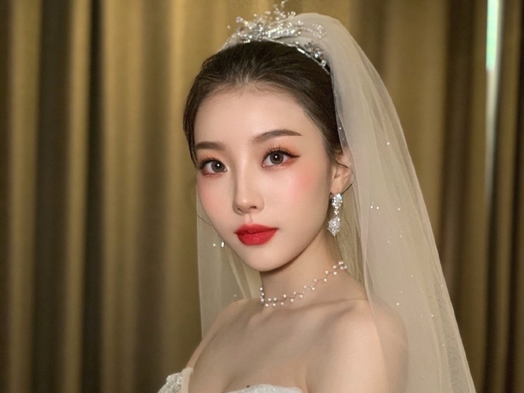 【俏美人美妆】化妆总监上门新娘早妆