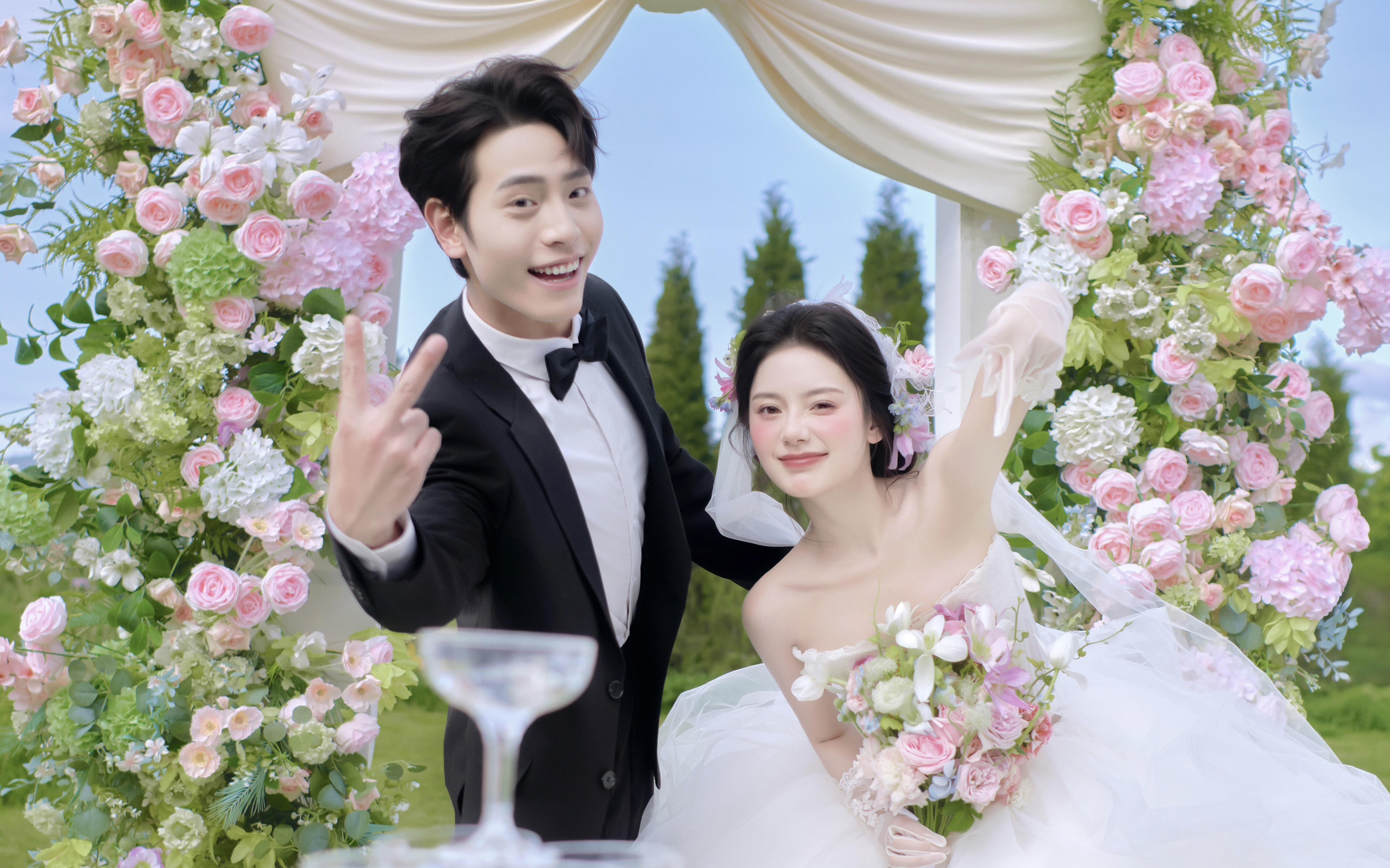 谁懂啊｜肆意张扬有生命力目的地婚礼婚纱照