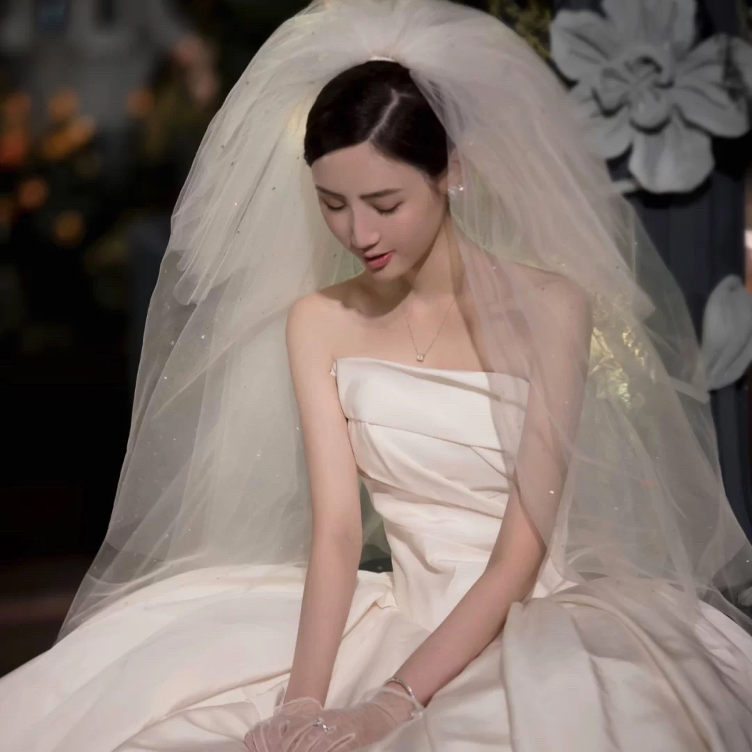 ｛蒂娜美学｝资深化妆师全天跟妆+妈妈妆