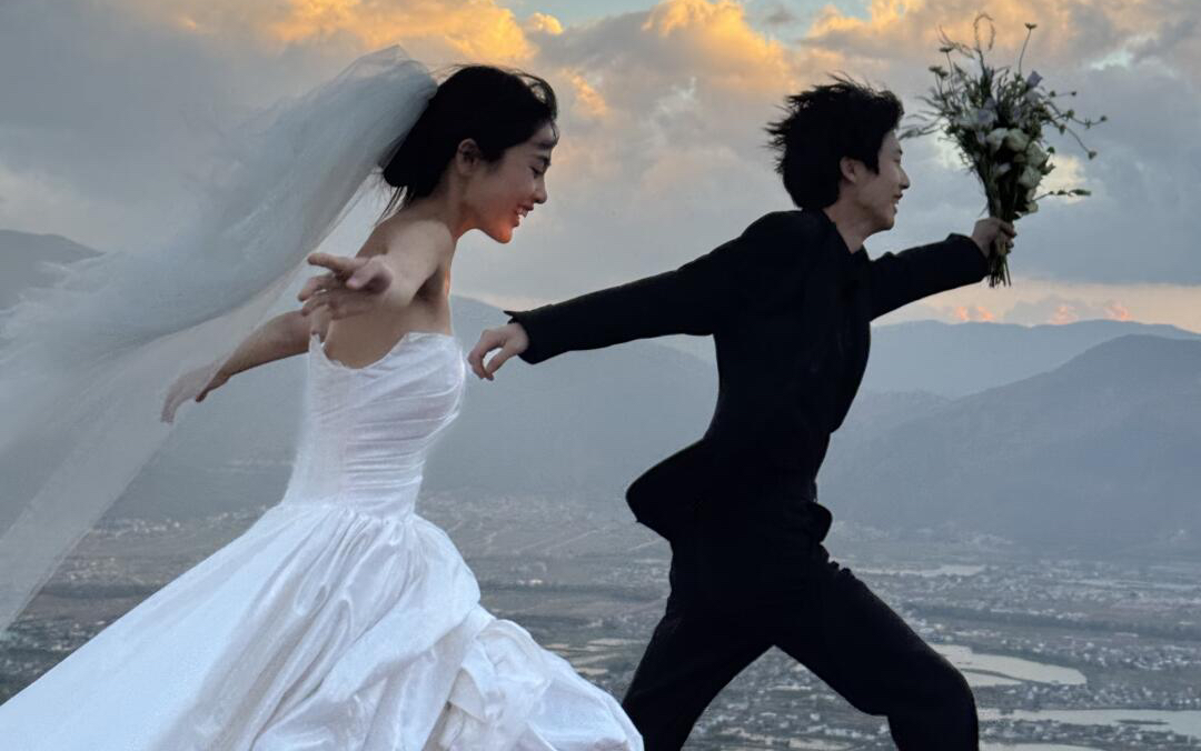 这一刻 婚纱为我们而绽放