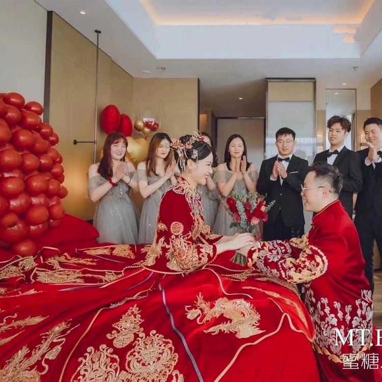 婚礼记实拍摄晨袍+中式妆面造型