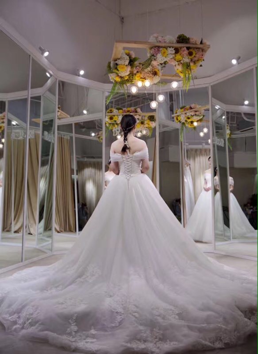 武汉定做婚纱_武汉战地婚纱图片(3)