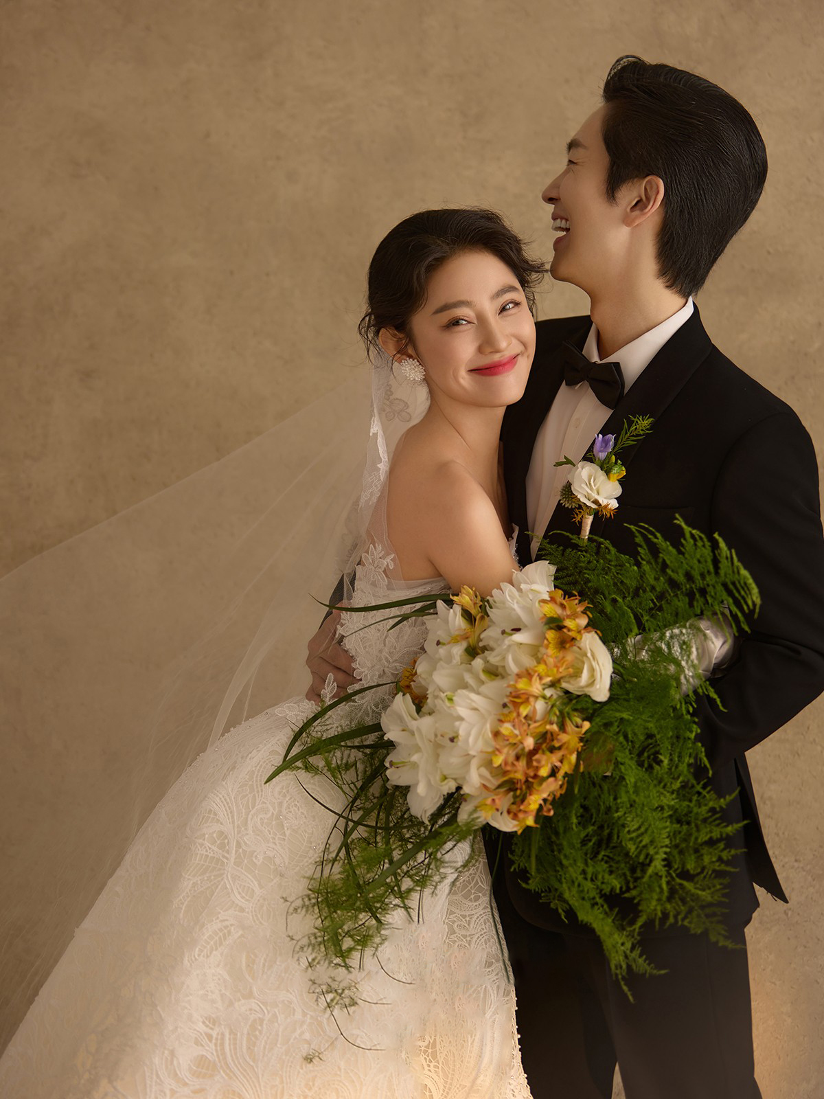 电影风婚纱照+内外景+拍摄底片全送+有故事婚纱照