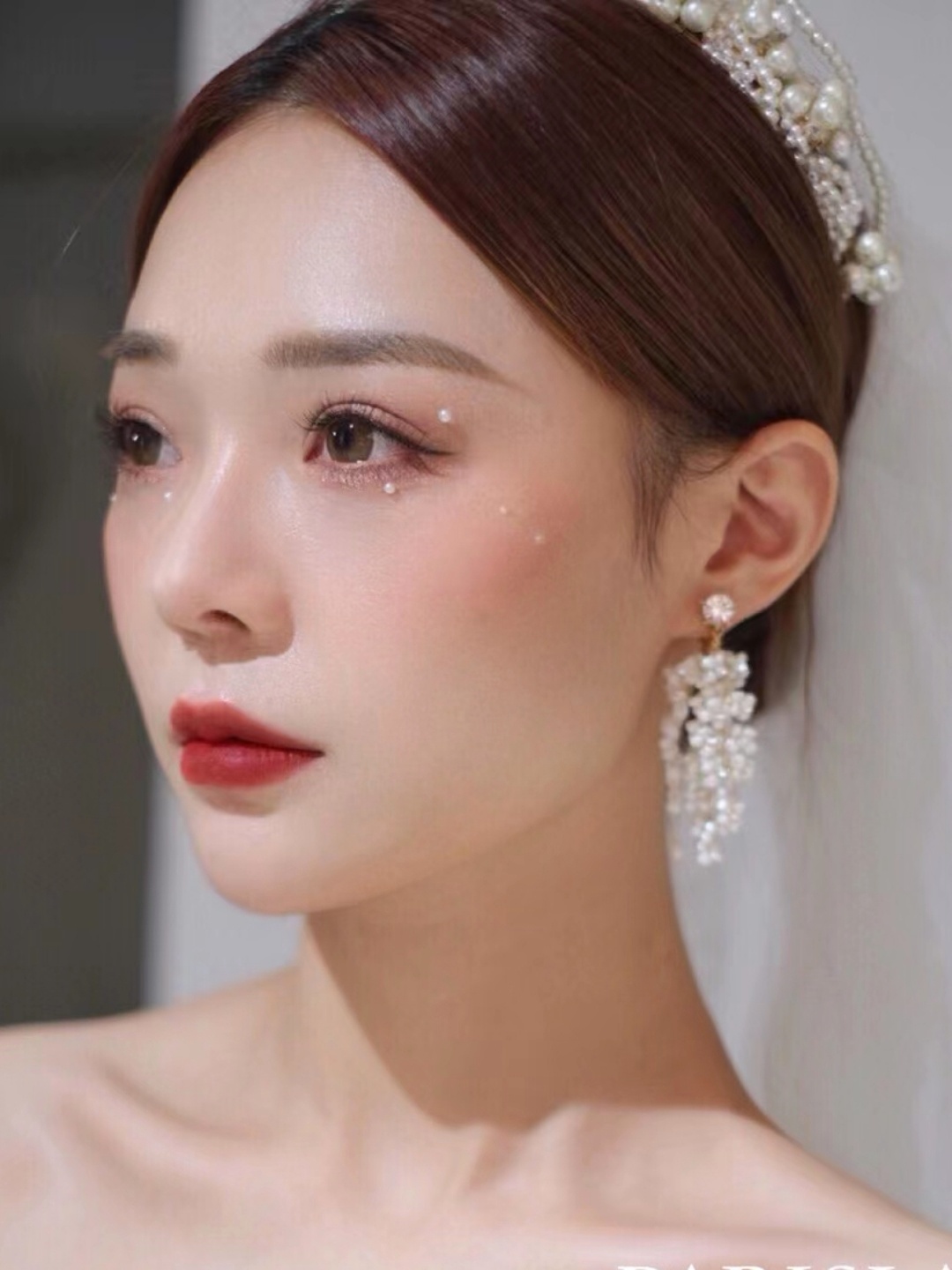 婚纱礼服+新娘跟妆1680