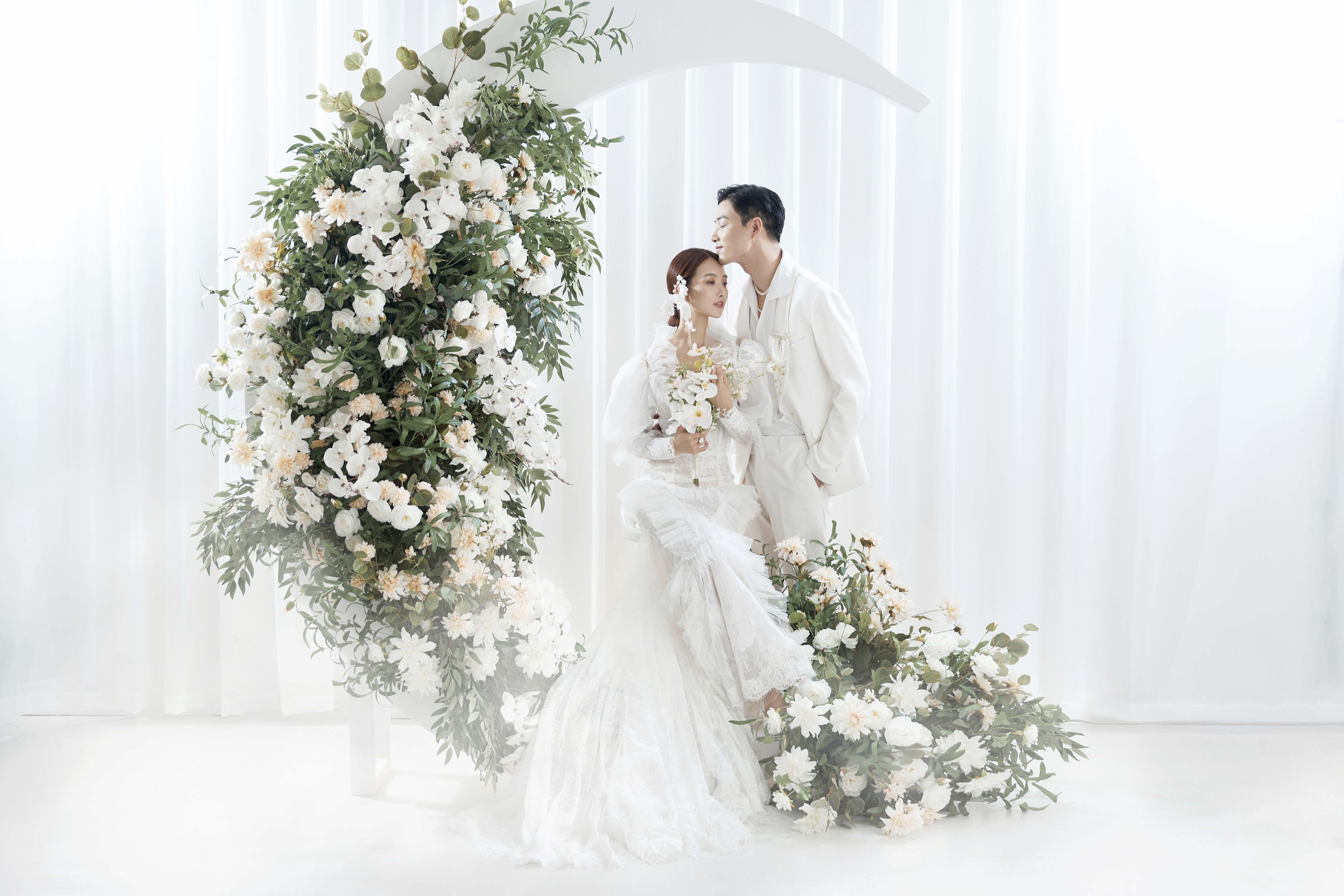 【明星同款】預約即送結婚證件照+內(nèi)外景任選