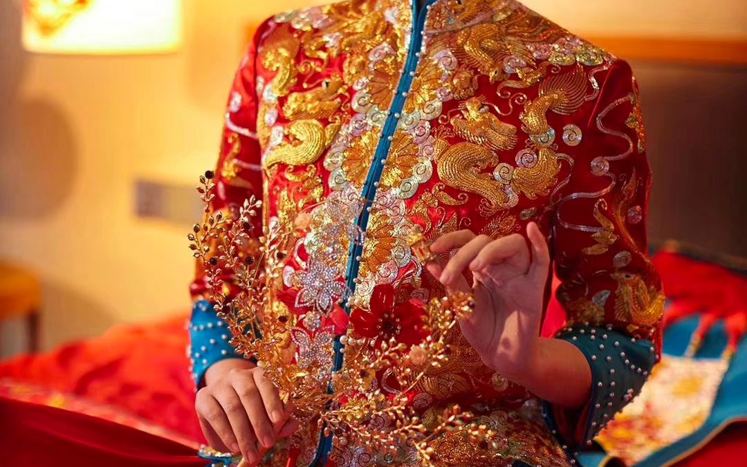 拖尾长纱 古装秀禾 旅拍婚纱照