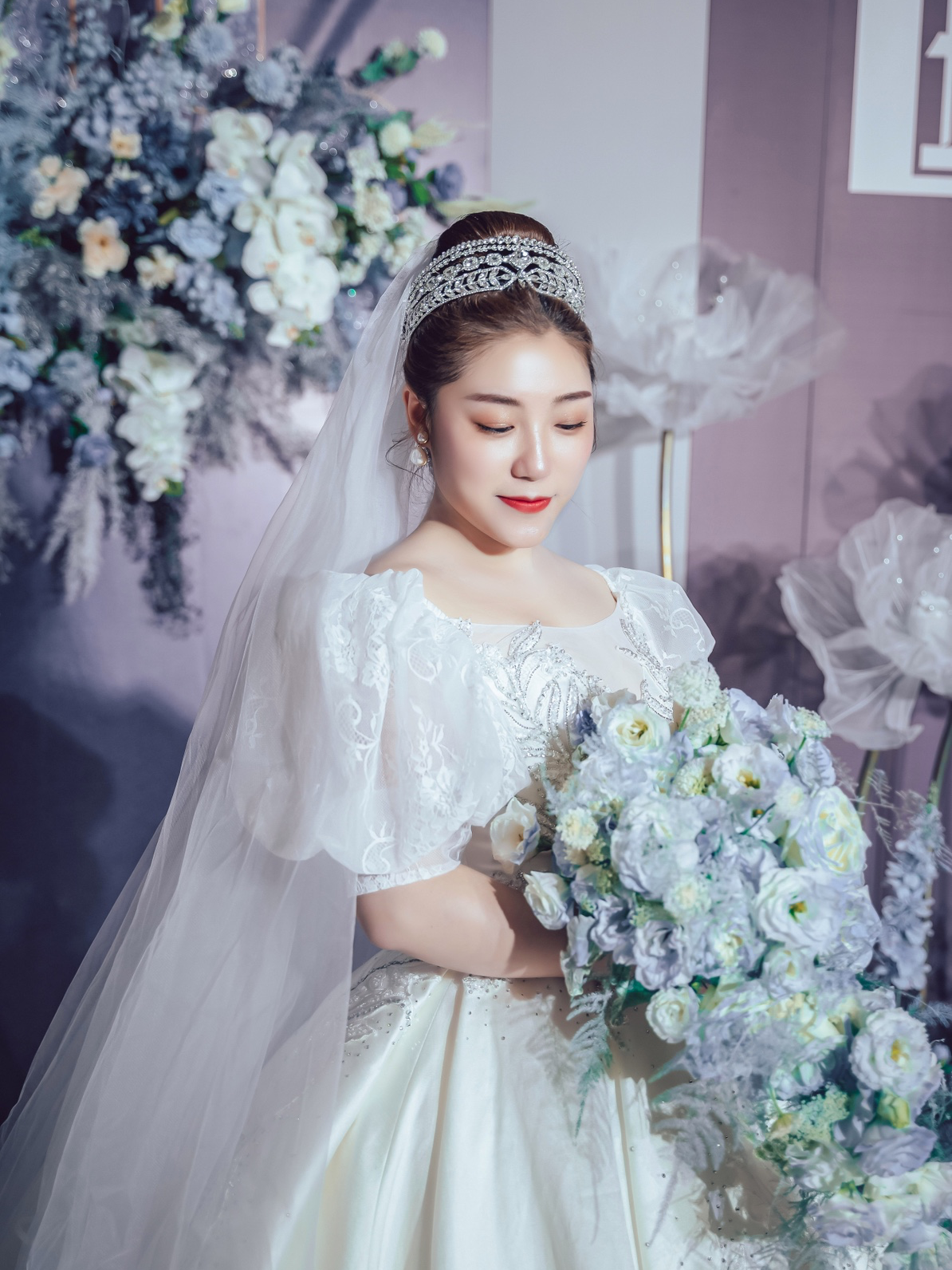 婚礼全程跟妆，免租伴娘服两位，送伴娘妆两位