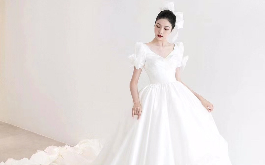 （全含套餐）资深化妆师一线品牌化妆品+新娘美甲