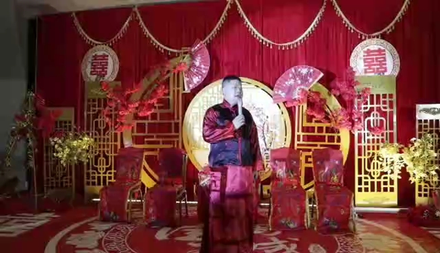 中式主持人吴哥