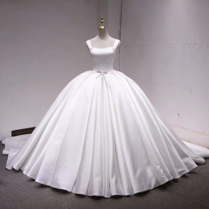 miss桃婚纱礼服工作室