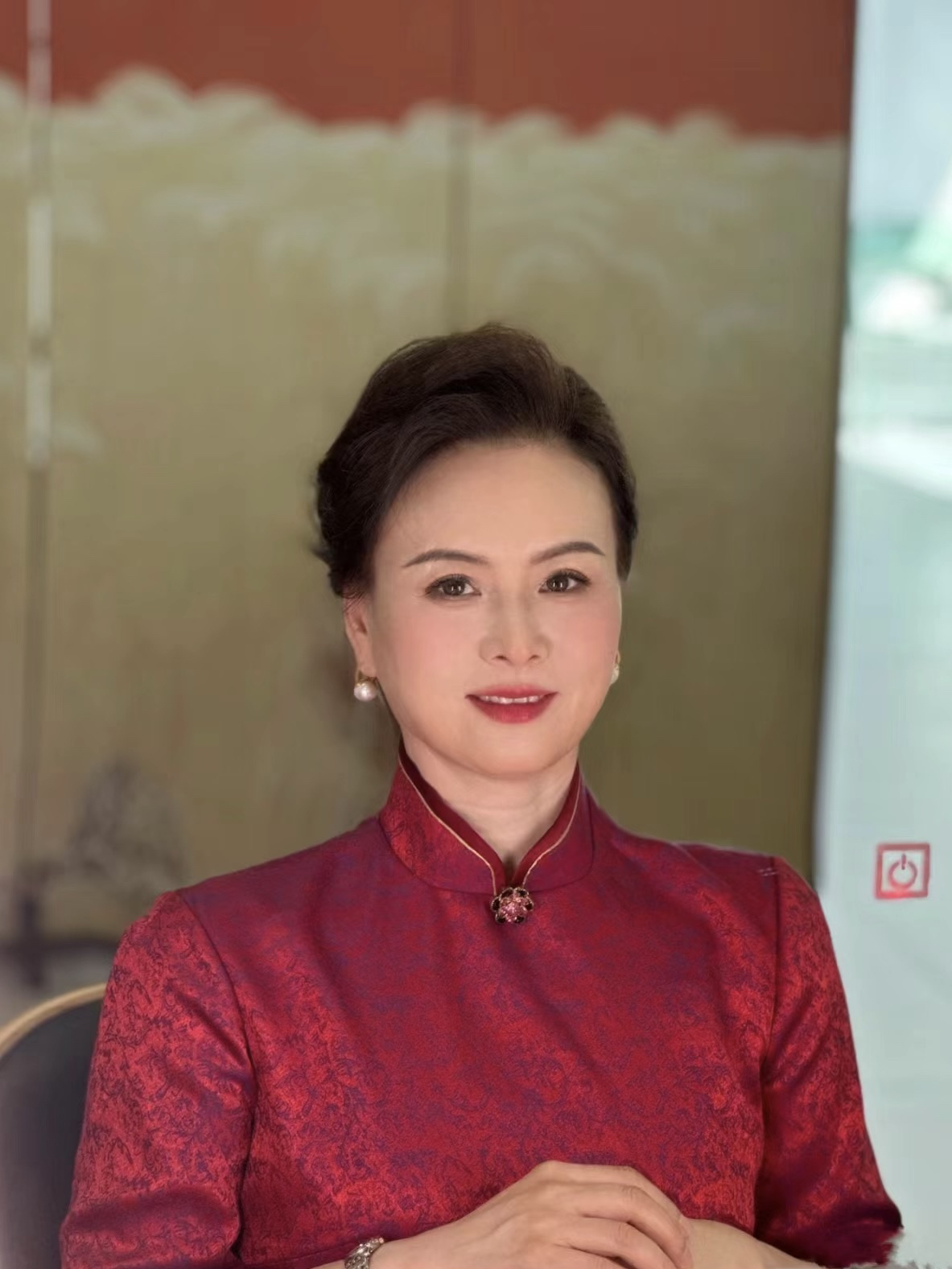 U•MI限时婆婆妆造