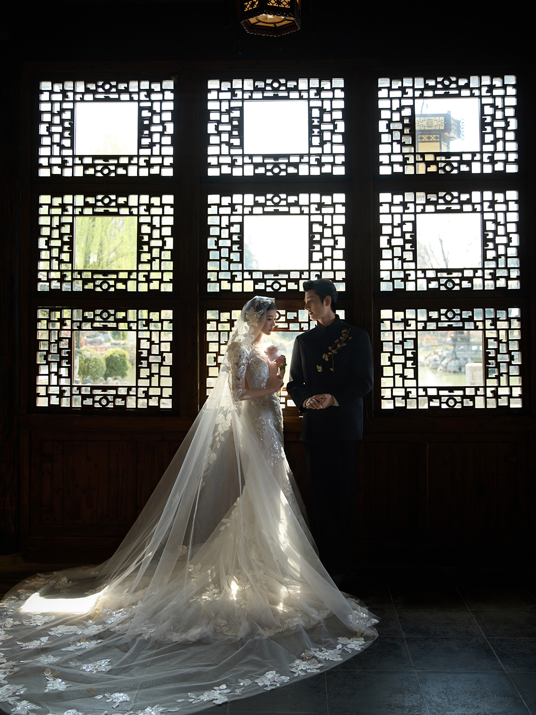 【东方园林】外景园林婚纱照＋服装任选一对一