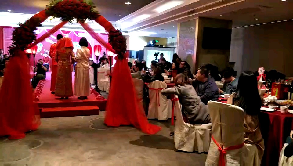 中式新娘全天跟妆，复古，大气