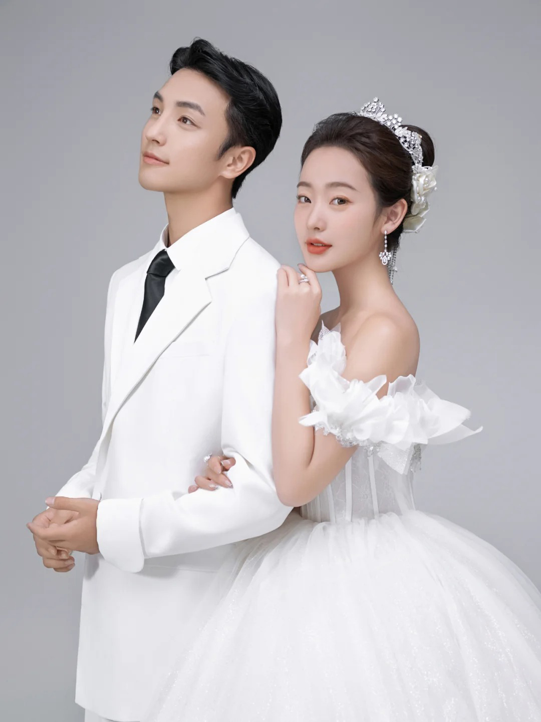 特价婚纱照 风格任选 加送婚嫁礼包
