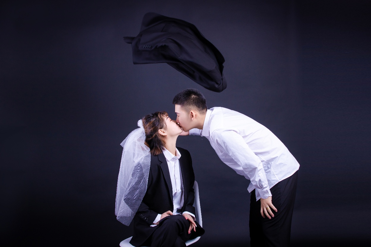 簡(jiǎn)愛清新簡(jiǎn)約3999元婚紗照