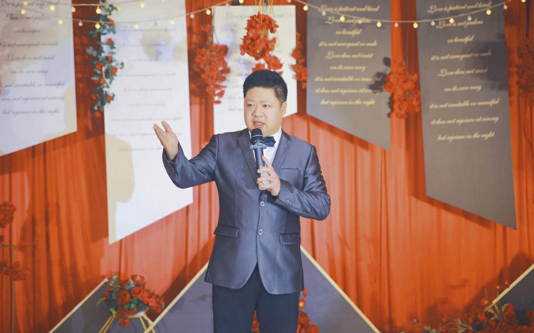 震场大气煽情主持人～吴哥