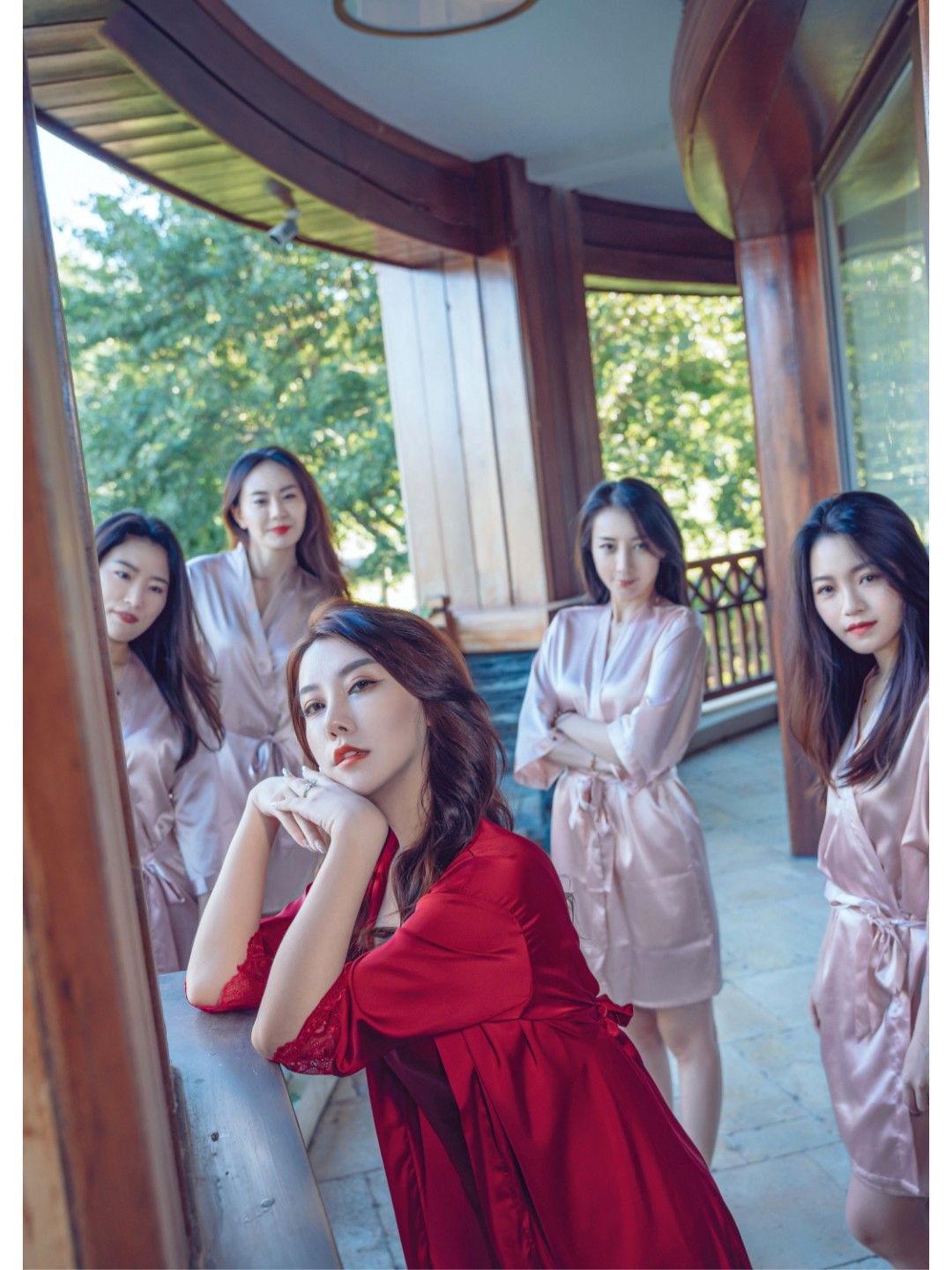 总监档全程跟妆
