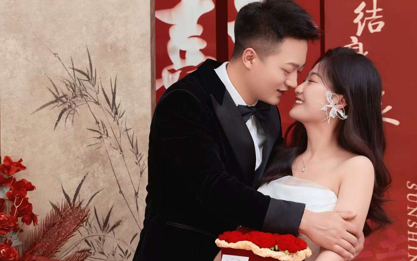 订婚预制照还是太超前啦