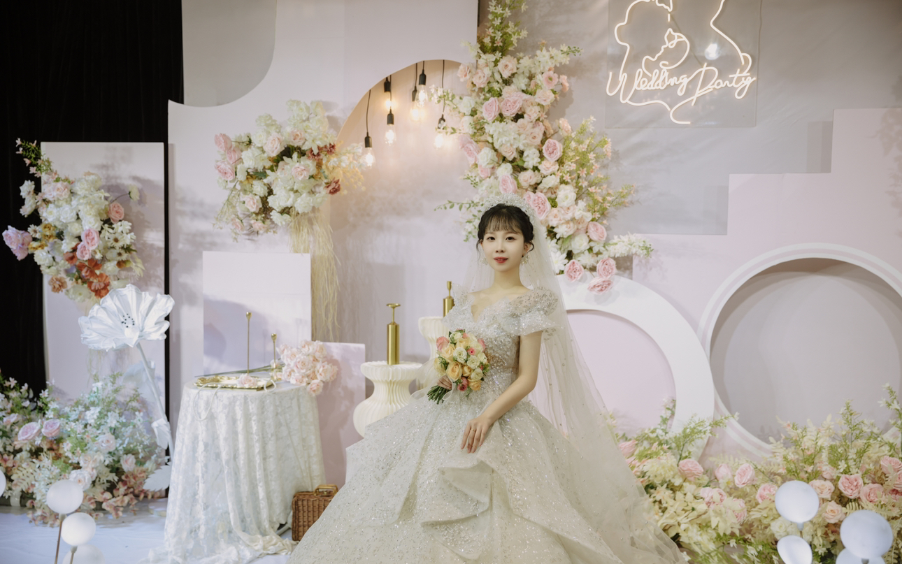 2024胭脂粉婚禮唯美布置法式花園