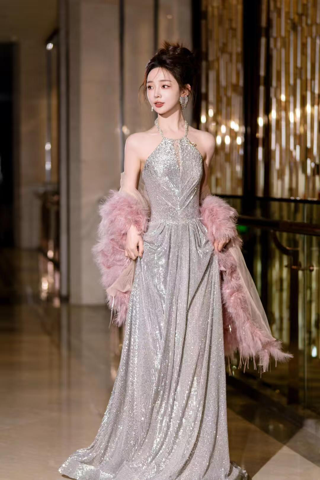 女明星战袍 💃 又甜又性感 