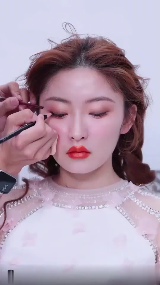 资深时尚唯美新娘化妆造型+伴娘妆