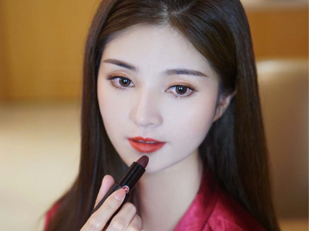 首席档新娘全天跟妆 送妈妈1+伴娘妆1+新郎1