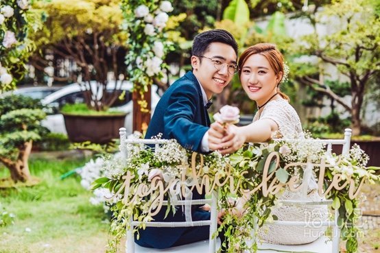 我们把婚礼办成了狂欢派对，快乐自在最重要[吐舌]