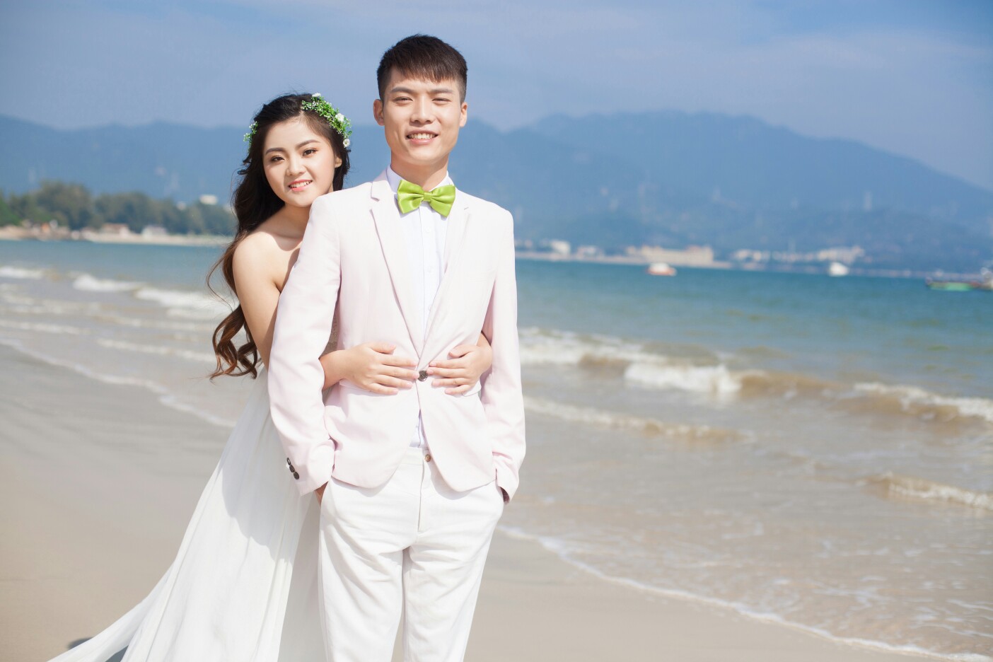 伊甸园婚纱_亚当夏娃伊甸园图片(2)